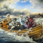 Rezension des Voting-Siegerbildes Dezember 2013 „Alle im gleichen Boot“ von Marcus Vallböhmer Es hat etwas Surreales. Das Bild von Marcus Vallböhmer und seine Titelfindung zu diesem Werk. Und dadurch, dass wir von ihm inzwischen schon so viele gute Bilder gesehen haben, lassen wir uns scheinbar nur noch vom wirklich Außergewöhnlichen beeindrucken. Geht man in die Tiefe dieses ausdruckstarken, dynamischen Werkes (Acryl auf Leinwand, 80 x 100 cm) ist man tatsächlich beeindruckt. Die Wirkung entsteht zunächst aufgrund der vielen Details. Sie entsteht aber auch aus der vermittelten Dynamik, der geballten Kraft der Elemente, denen die Ruderer hier Herr zu werden gedenken. Der Künstler möchte den Betrachter zum Denken anregen, nicht nur in religiöser Hinsicht, sondern auch hinsichtlich der Werte unserer Gesellschaft. Auf den ersten Blick verfällt man in den „Modus“: Sehe ich eine realistische Szene? Vermittelt das Bild eine Botschaft, vielleicht etwas Tiefgründiges oder gar Ironisches? Marcus Vallböhmer strebt eine assoziative, bewusst körperhafte Bildwelt an und hat offensichtlich zeitgenössische Themen in diesem Bild verarbeitet. Nachrichtenmeldungen? Zumindest Figuren, Gesichter, Naturgewalten und die Frage: Was tun die da? Vielleicht: Wie sähe wohl die Welt aus, wäre diese Szene real? Der empathische Betrachter stellt sich vielleicht die Frage: Wie kommen die Menschen da wieder raus? Der Extrovertierte vielleicht: Die haben Spaß am Problem! Aber ganz objektiv: Bildet diese Mannschaft in dieser Situation wirklich ein Team? Sind die Aufgaben auf dem Boot tatsächlich verteilt? Verfolgen alle dasselbe Ziel oder finden wir auch skeptische Ruderer mit ein wenig Misstrauen gegenüber seinen Mitstreitern- ob die wohl mit dem gleichen Elan bei der Sache sind? Sicher ist: Es menschelt auf dem Boot. Technisch gewohnt kunstfertig, viele Details hervorragend herausgearbeitet und hyperrealistisch ausgeführt und dem Betrachter sozusagen auf dem Silbertablett den Titel dargeboten ohne ihn zu lesen. Dennoch wird man nicht wirklich mit Anschauen fertig. Ich habe selten ein Bild gesehen, das aufgrund seines Sujets, seiner Kraft und der technischen Ausführung trotzdem noch so viele Fragen aufwirft, nicht wirklich beantwortet und vieles offen lässt. Marcus Vallböhmer hat es – gewollt oder nicht – fertiggebracht, Fragen in dieses Bild „hinein zu malen“ und es werden auch offensichtlich intellektuelle Ansprüche an das Sichtbare gestellt. Wieder ein echter Vallböhmer! Günter Weiler © Galeria 14 GdbR